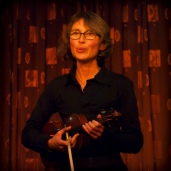 Here’s Vivian Querido with the premiere of her new violin poem song, Ladies in Blue.